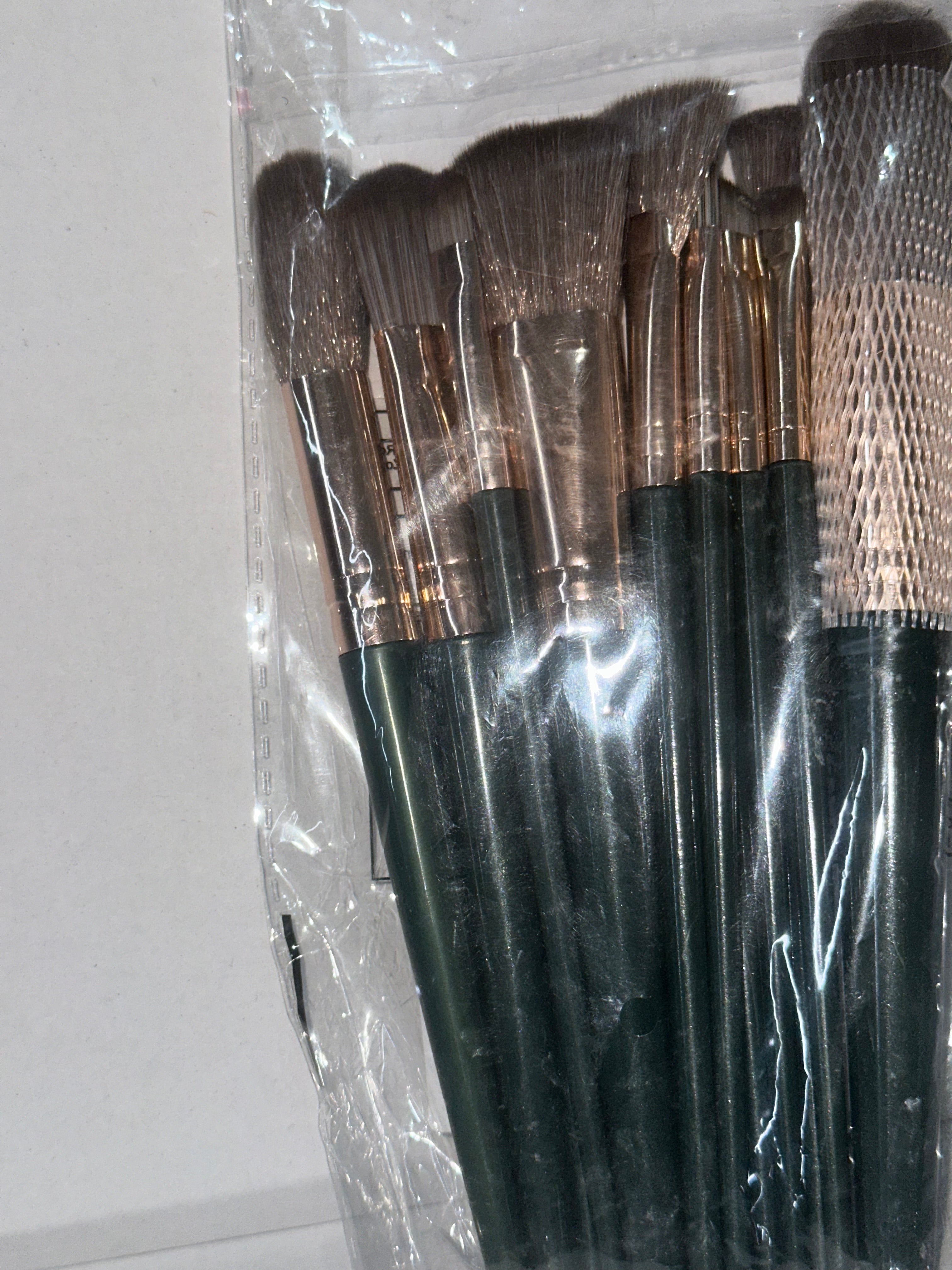 Khaki makeup brush set
