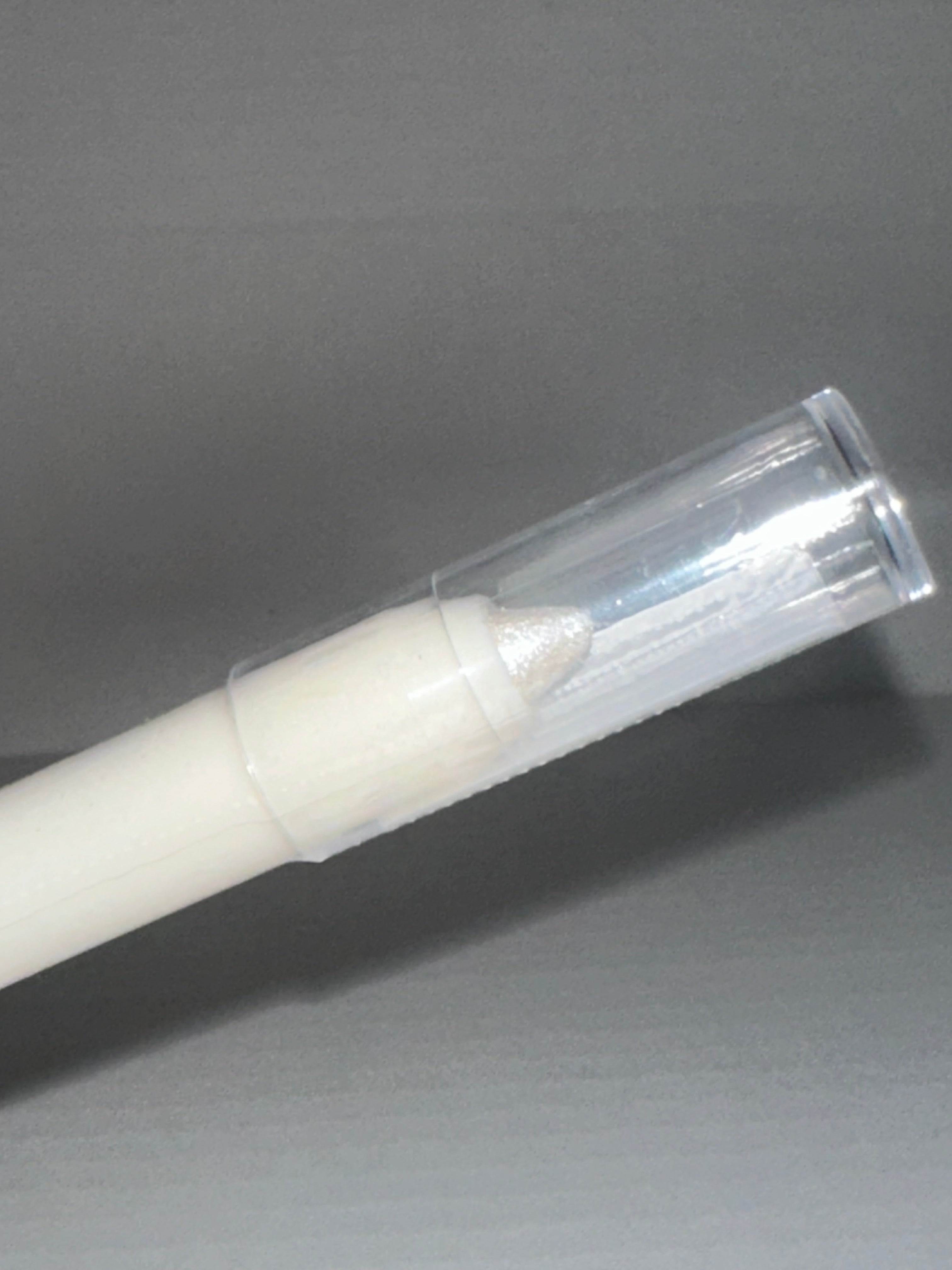 Waterproof glitter eyeshadow pen
