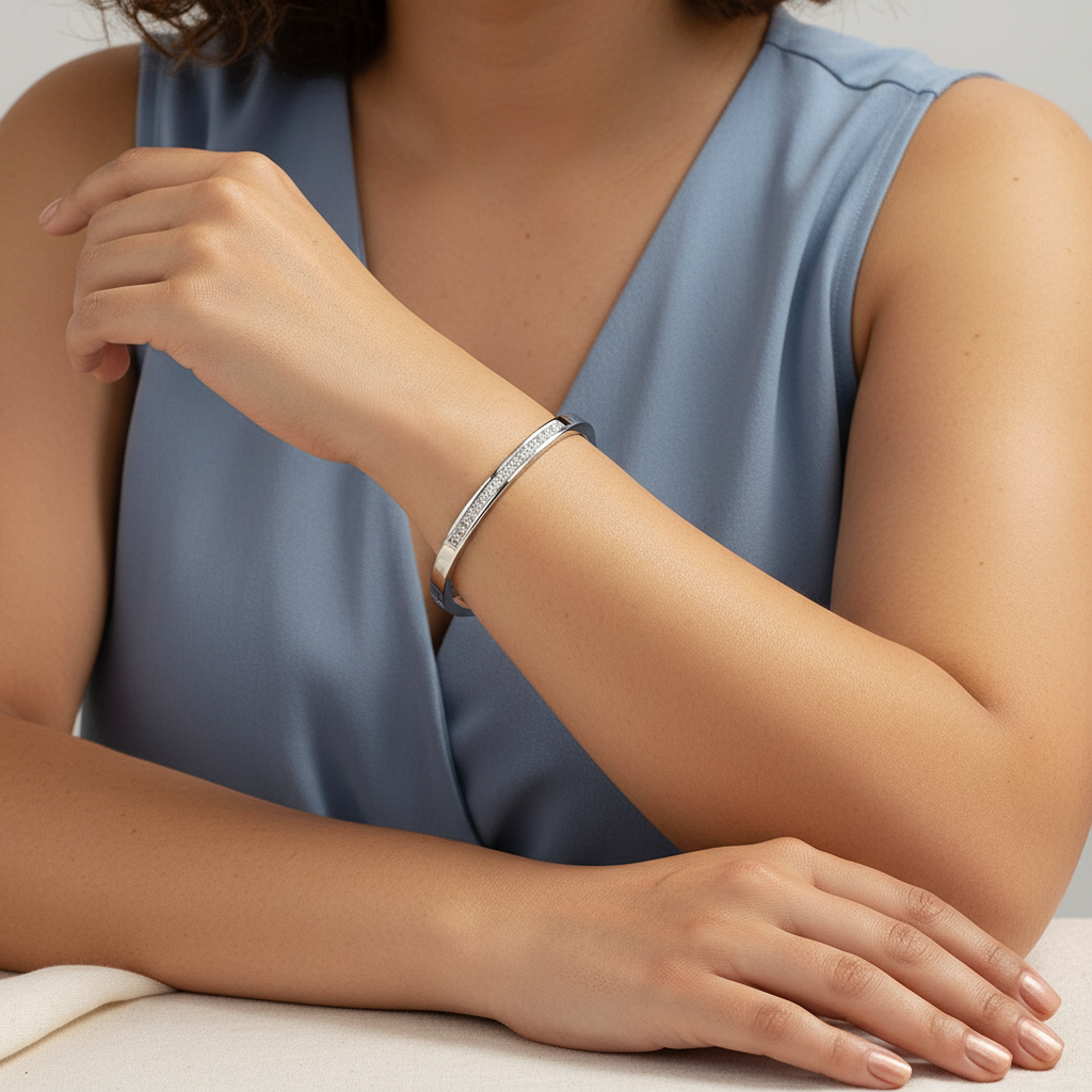 Vacuum Plating Real Gold Plated 18K Gold Solid Colour Stainless Steel Elegant Luxurious Waterproof Non Tarnish Stainless Steel Diamond Bangle