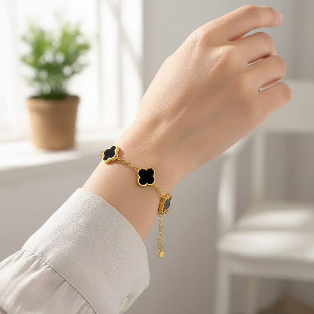 Parthenocissus
Grass Stainless Steel Shell 18K Gold Plated Pvd Coated O-Shaped Bracelet Jewellery In Black