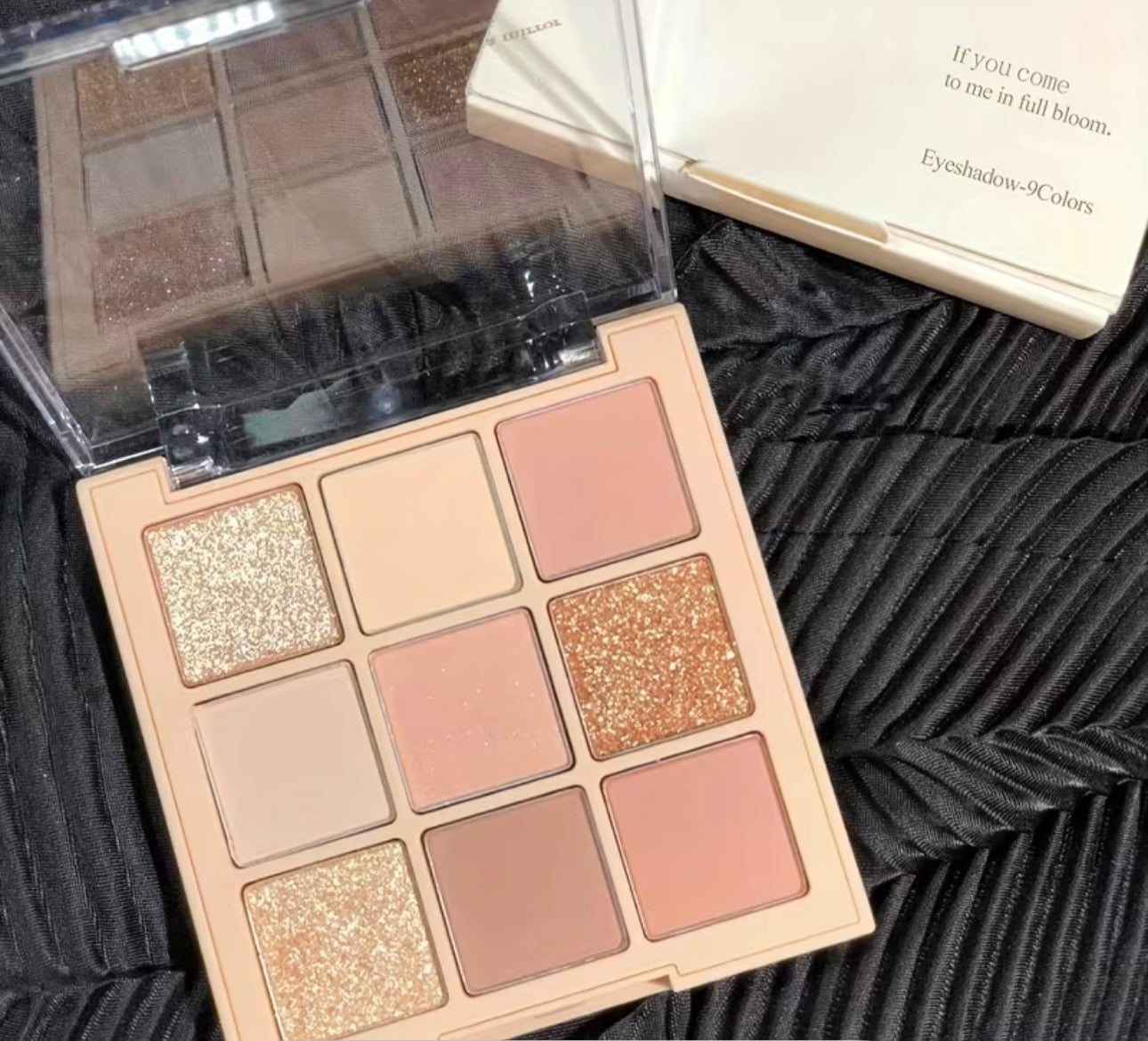 Rosey eyeshadow pallet