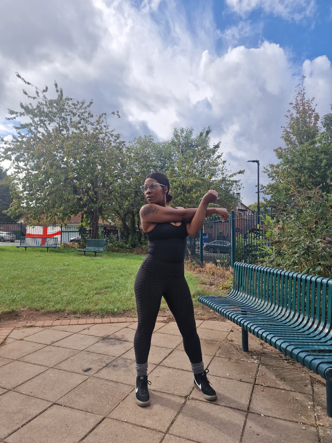 Women’s sports honeycomb leggings,active wear bottoms.