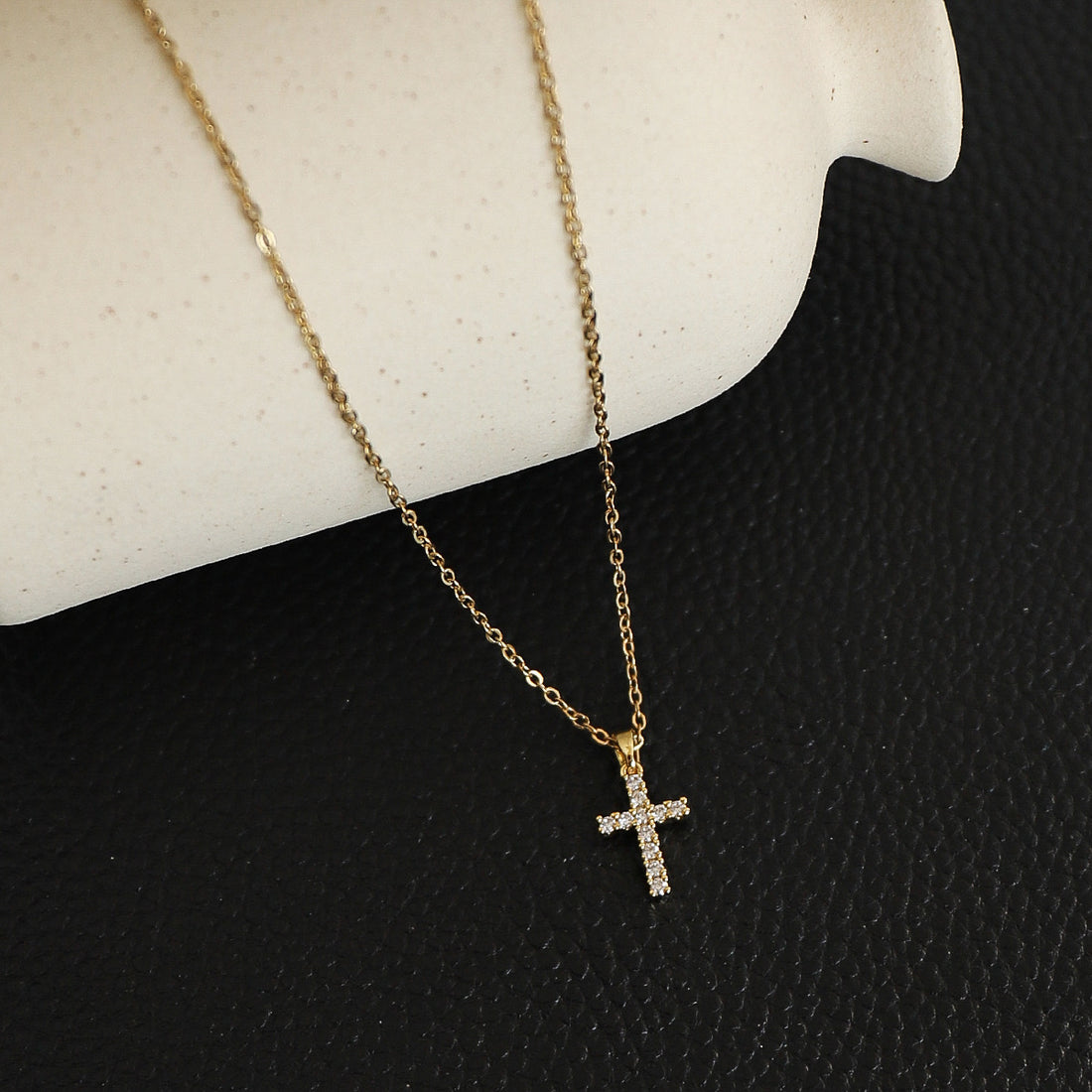 Jewelry Glam Modern Style Shiny Cross Stainless Steel Zircon Plating Inlay Pendant
Necklace