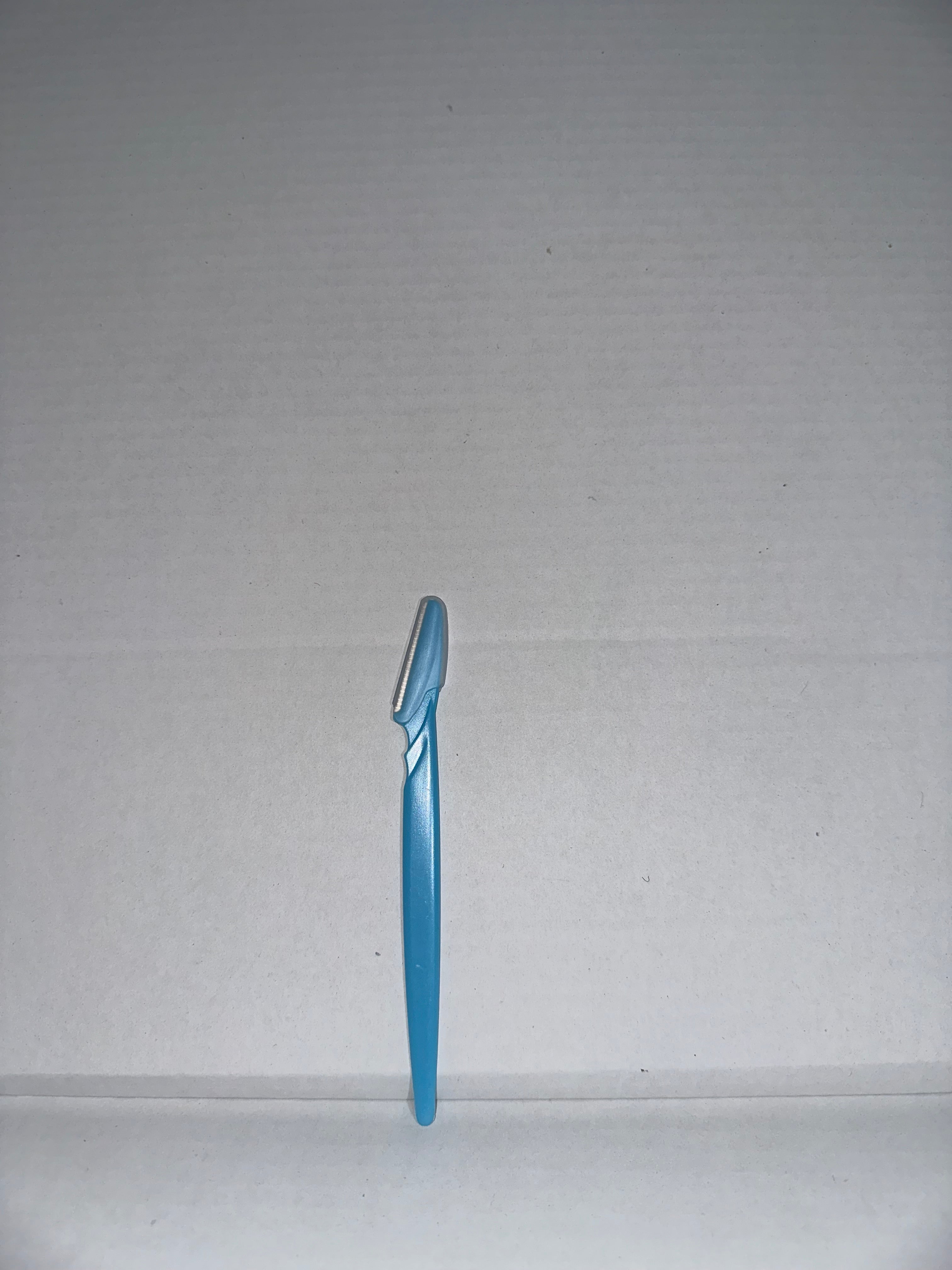 Eye brows razor