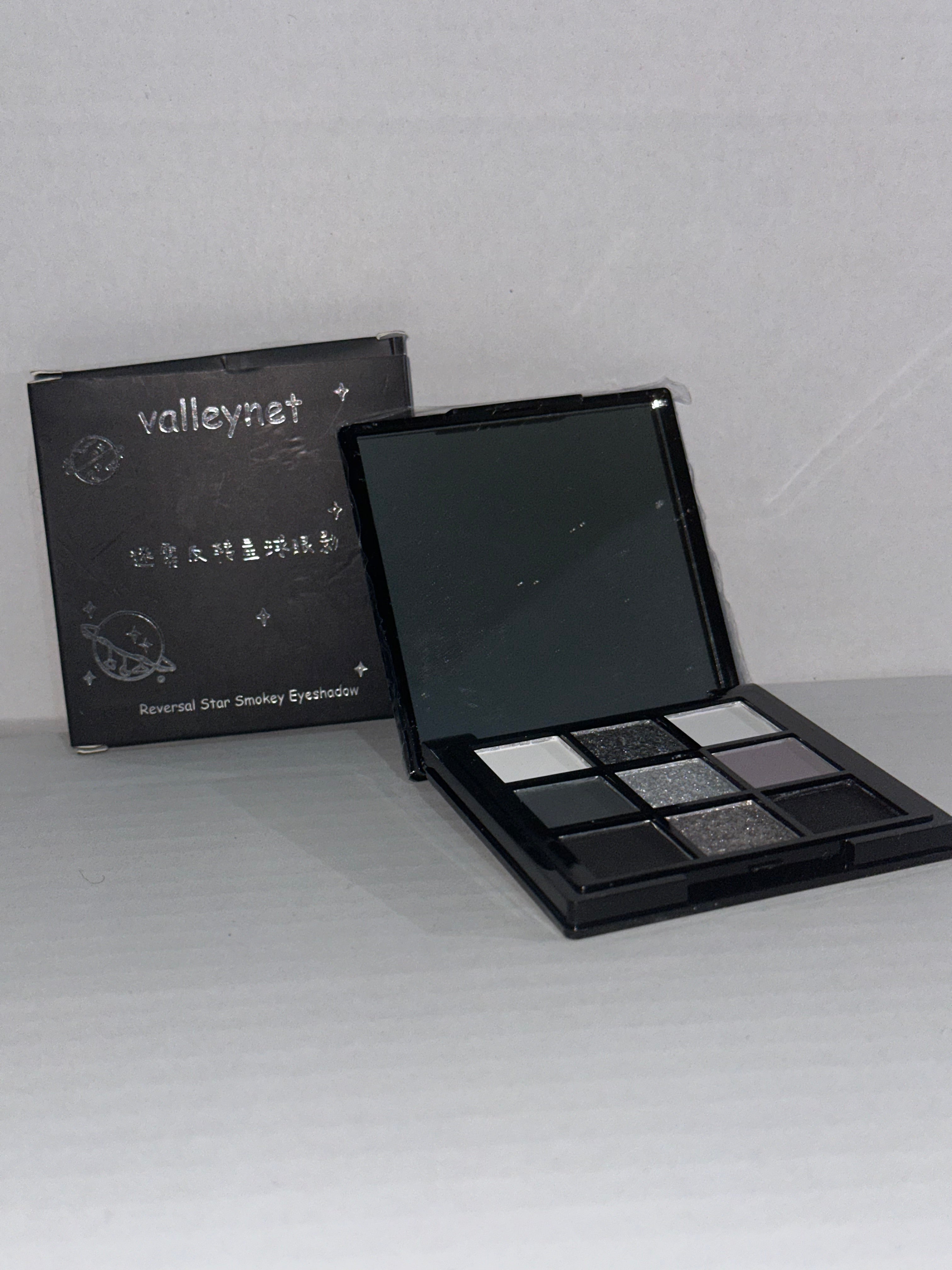 Smoky Eye Eyeshadow Palette